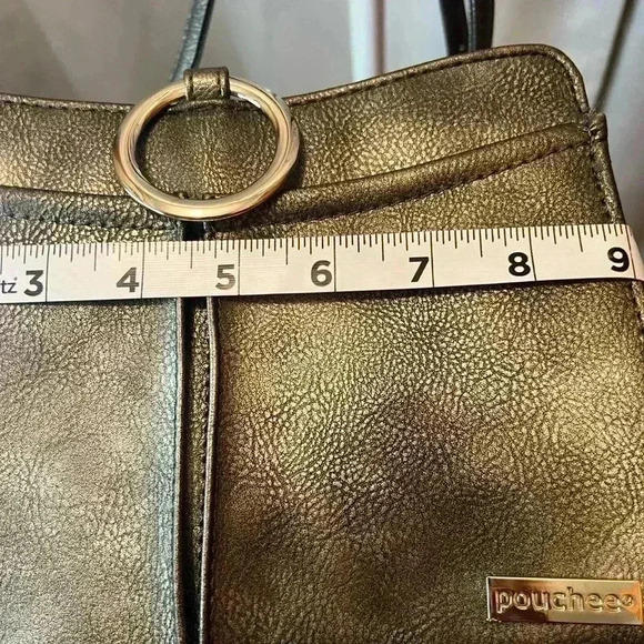 Pouchee Organizer Bag in silver gray Clutch or crossbody . New without tags - Picture 3 of 8